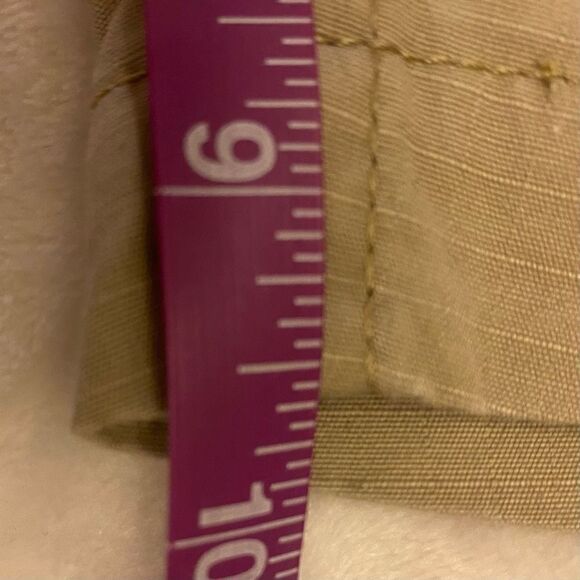 Levi‎ Strauss & Co Khaki Cargo Shorts in Size 38 - Picture 10 of 11